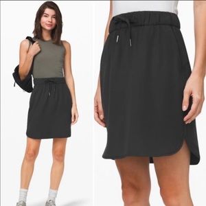 Lululemon On The Fly Skirt size 8 black